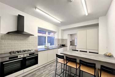 7 bed house, Queens Road, Jesmond, Newcastle, NE22PR - Image 2